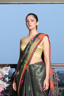 Black woven khadi saree with blouse 3