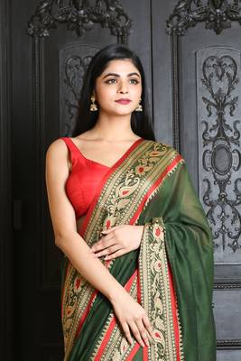 Green woven blended cotton saree with blouse 2
