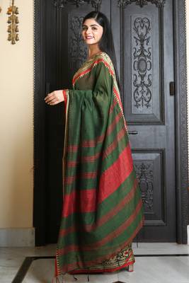 Green woven blended cotton saree with blouse 3