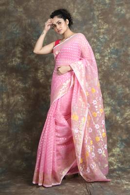 Baby Pink Jamdani Saree With All Over Golden Butta Without Blouse 3