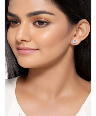 Radiance Solitaire studs in 925 silver 1