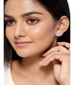 Contemporary Halo studs in 925 silver