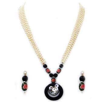 Black beaded jewellery Brass Copper   Necklace &  Pair of Earrings 1