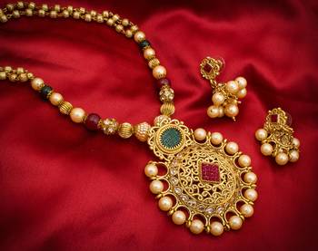 multicolor Traditinal Gold Plated Alloy Necklace 1