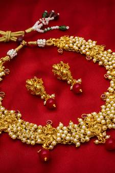 multicolor Traditinal Gold Plated Alloy Necklace