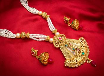 multicolor Traditinal Gold Plated Alloy Necklace 1