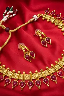 multicolor Traditinal Gold Plated Alloy Necklace