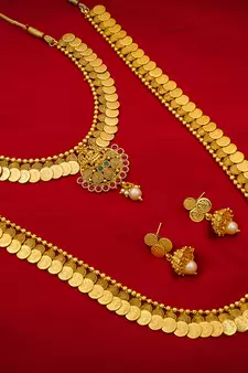 multicolor Traditinal Gold Plated Alloy Necklace