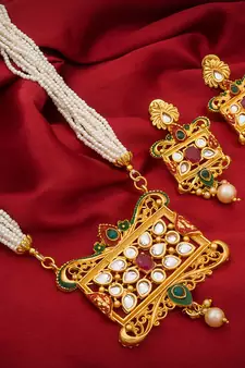 multicolor Traditinal Gold Plated Alloy Necklace