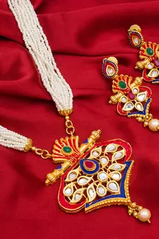 multicolor Traditinal Gold Plated Alloy Necklace