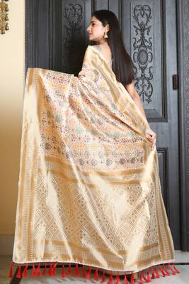 White woven silk saree with blouse 4