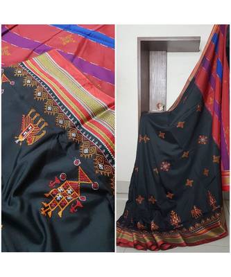 black blended cotton embroidered   saree with blouse 2