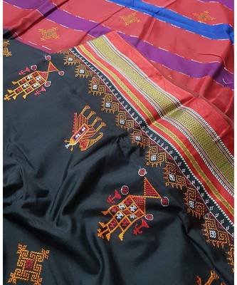 black blended cotton embroidered   saree with blouse 4