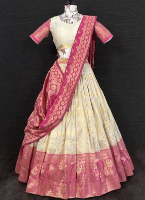 Cream Banarasi Jaquard Bridal Lehenga 1