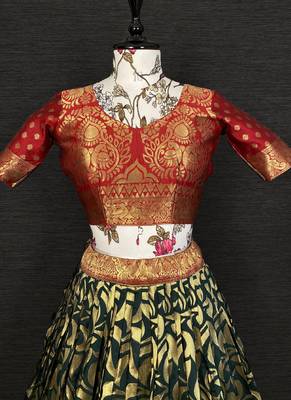 Dark Green Banarasi Jaquard Bridal Lehenga 3