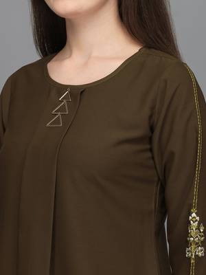 Brown embroidered polyester crop-tops 3