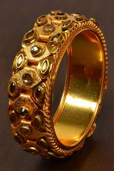 Antique Look Stone Embellished Designer Bracelet BD524
