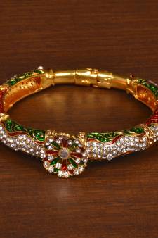 Gold plated copper made zircon and stone embellished Bracelet BD544