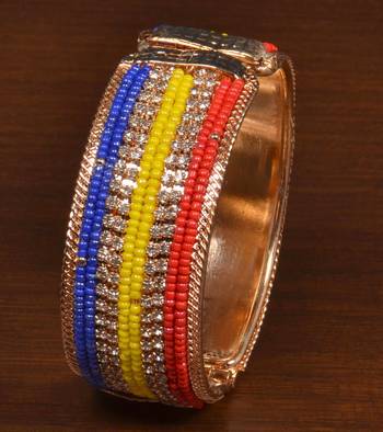 Gold plated zircon and seed beads embellished bracelet BD552 1