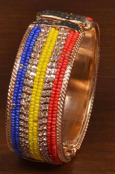 Gold plated zircon and seed beads embellished bracelet BD552