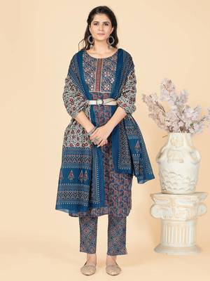 Blue Hand Work Cotton Straight Stitched Kurta Pant With Dupatta 2