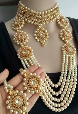 Yellow Gold Kundan and Pearl Necklace Set 1