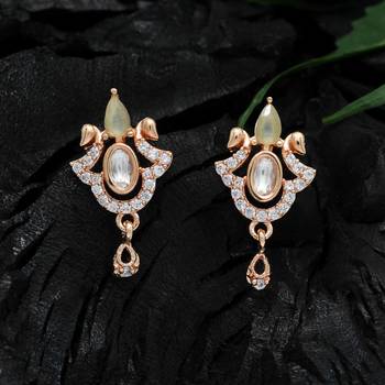 Green studs 1