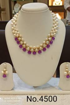 Multicolor pearl necklaces