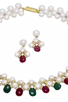 Multicolor pearl necklaces