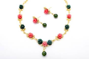 Multicolor necklaces 1