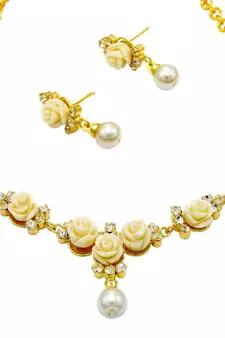Beige necklaces