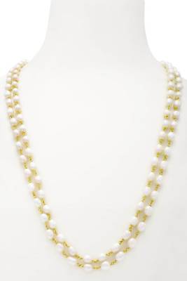 White pearl necklaces 1