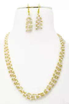 White pearl necklaces