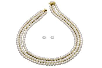White pearl necklaces 1