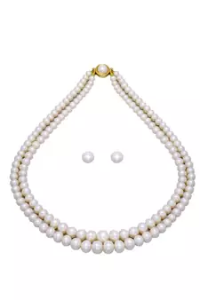 White pearl necklaces