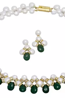 White pearl necklaces