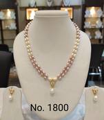 Multicolor pearl necklaces