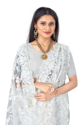 White plain net saree with blouse 2