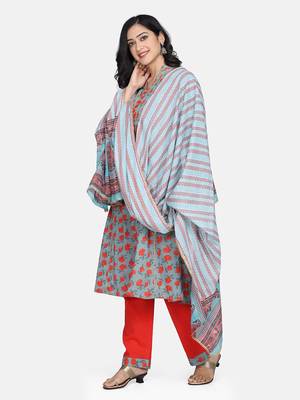 Green Floral Printed Kurta With Pant And Dupatta 10