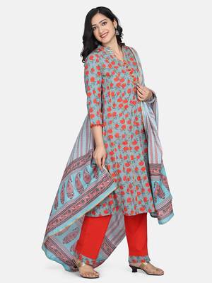 Green Floral Printed Kurta With Pant And Dupatta 11