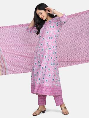 Purple Floral Printed Kurta With Pant And Dupatta 11