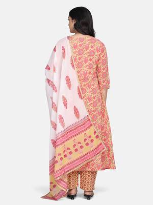 Yellow Floral Printed Kurta With Pant And Dupatta 8