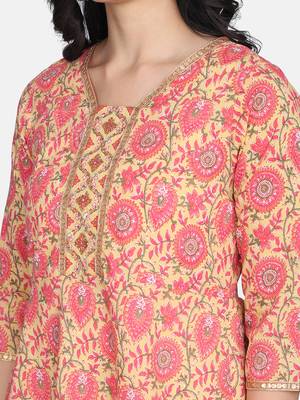 Yellow Floral Printed Kurta With Pant And Dupatta 9