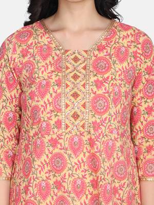 Yellow Floral Printed Kurta With Pant And Dupatta 12