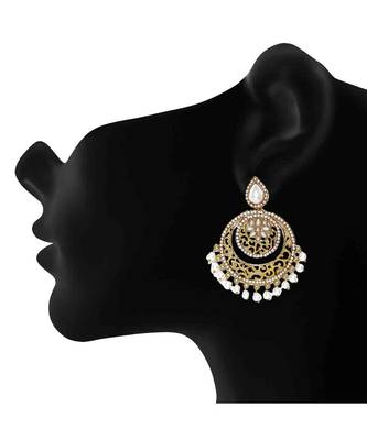 White kundan Yellow Gold Alloy   Pair of Earring 2