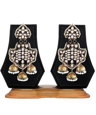 White kundan Yellow Gold Alloy   Pair of Earring 3