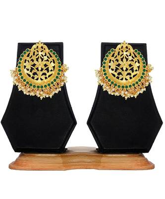 White kundan Yellow Gold Alloy   Pair of Earring 3