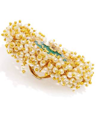 White kundan Yellow Gold Alloy   Pair of Ring 4
