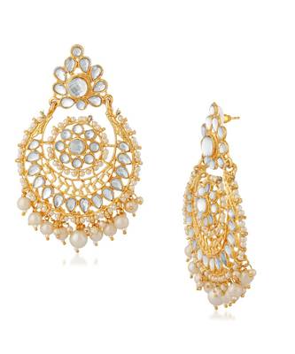 White kundan Yellow Gold Alloy   Pair of Earring 3