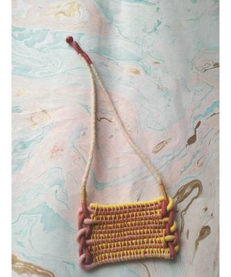 Beautiful Thread Weave Pendant for Loved one 4